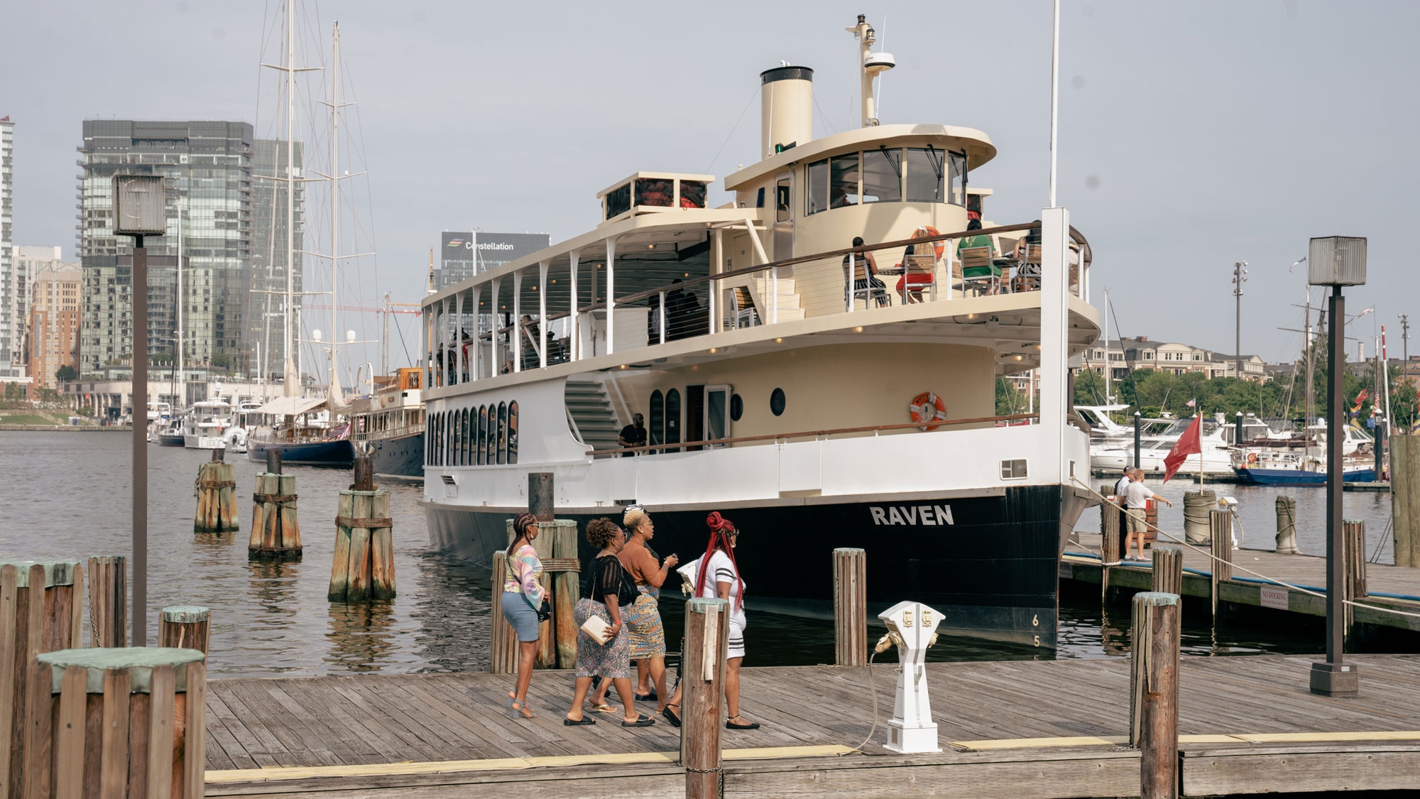 ARegmopromo-boat-in-b-more-2