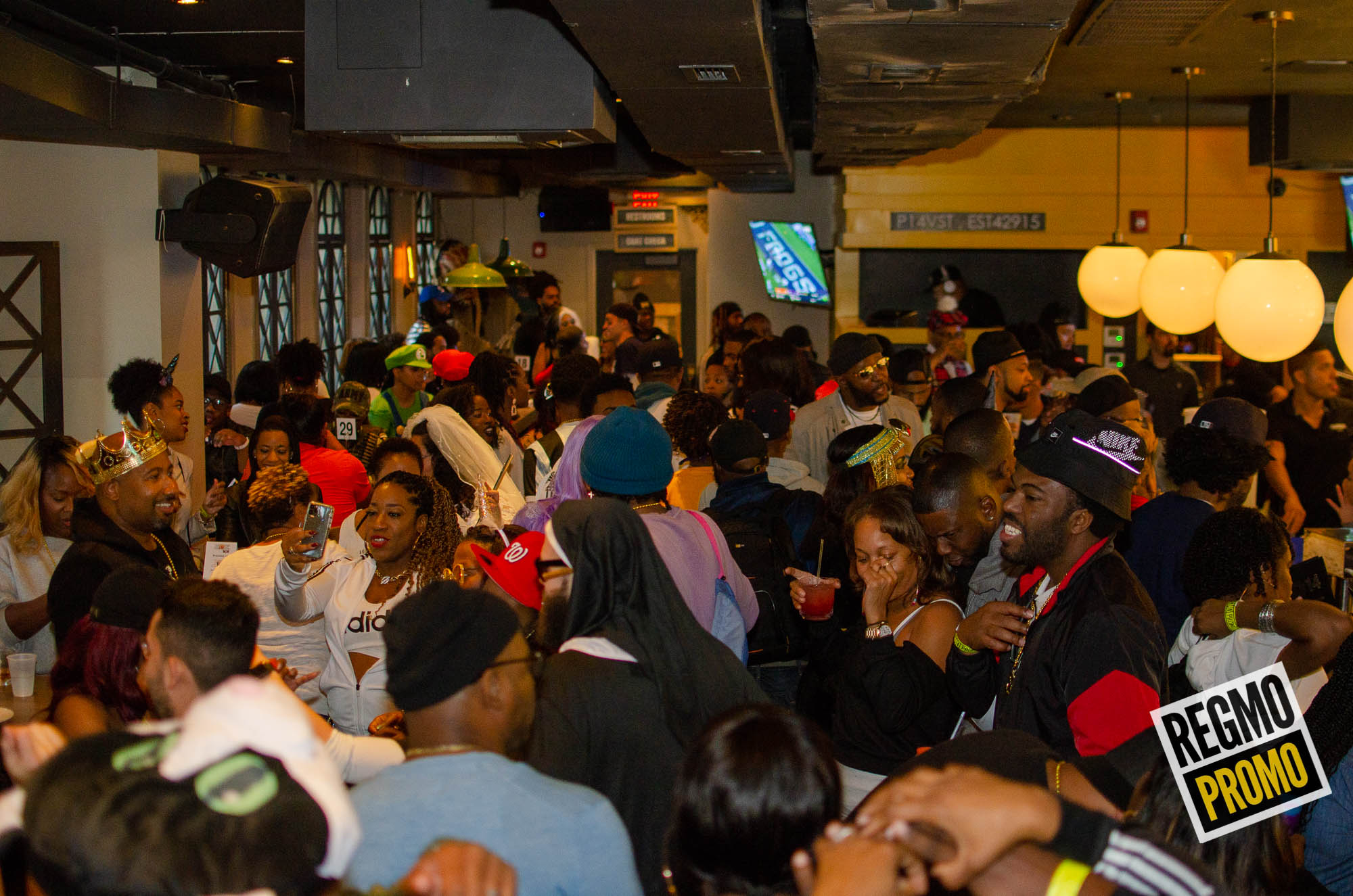bHiphop Halloween Bar Crawl 2019-121