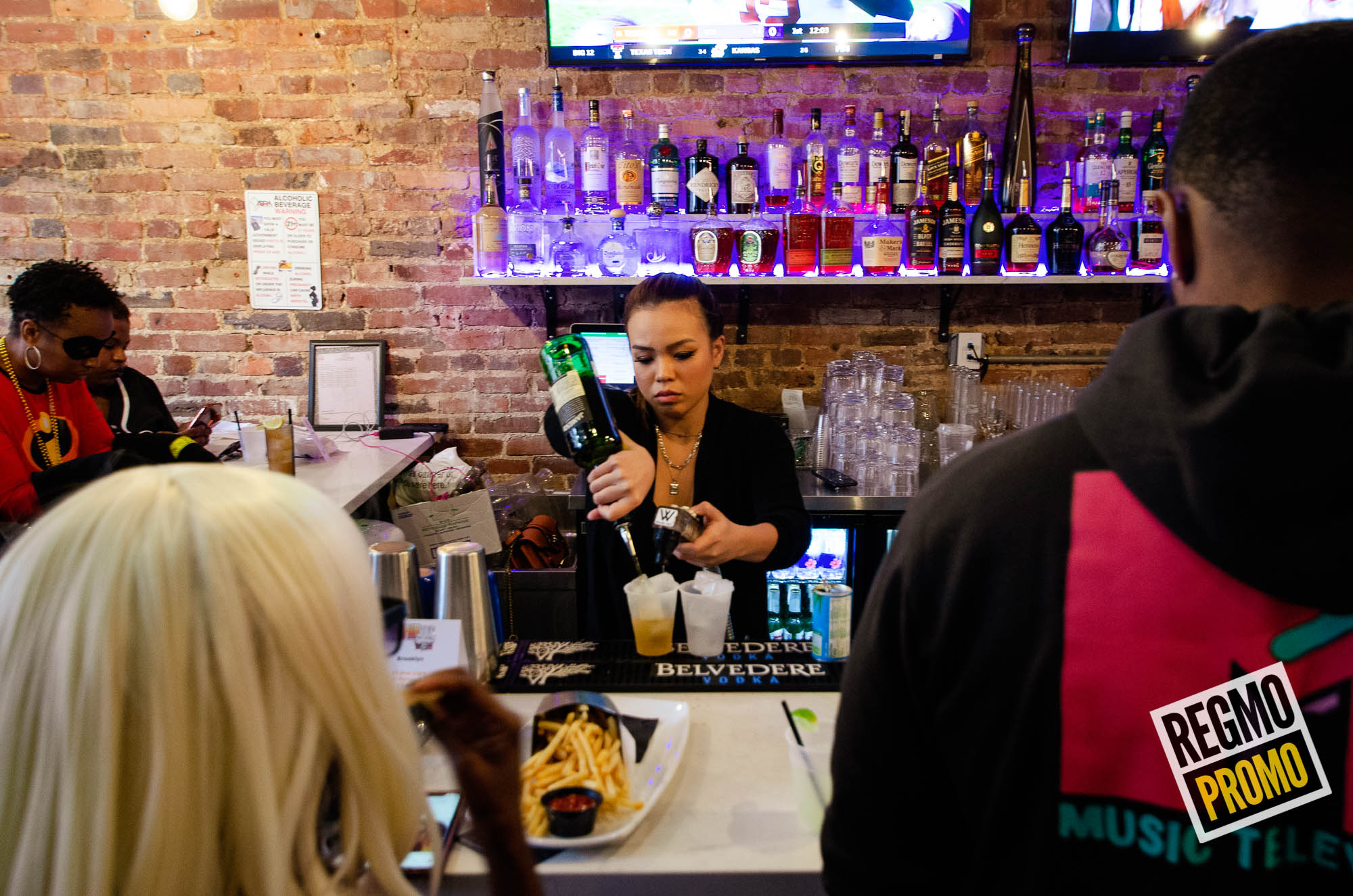 bHiphop Halloween Bar Crawl 2019-24