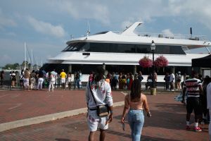 AHipHop-and-R&B-Boat-Party-August-18th-0101